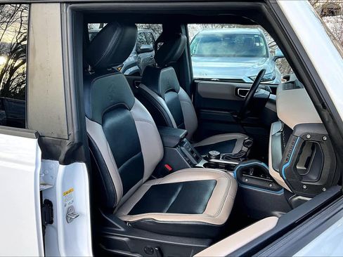 Used 2024 Ford Bronco Wildtrak image 7