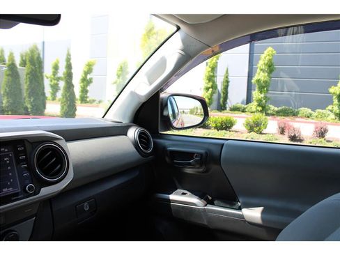 Used 2021 Toyota Tacoma SR5 image 31