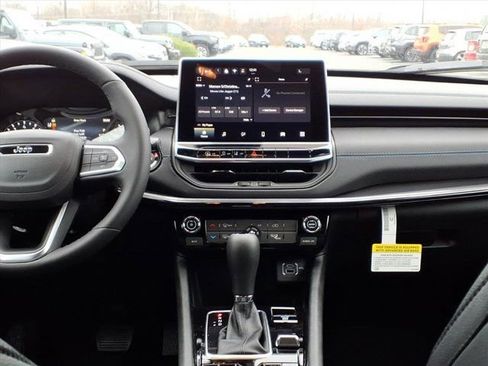 New 2026 Jeep Compass Latitude AWD/4WD image 7
