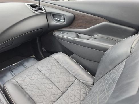Used 2019 Nissan Murano Platinum FWD image 18