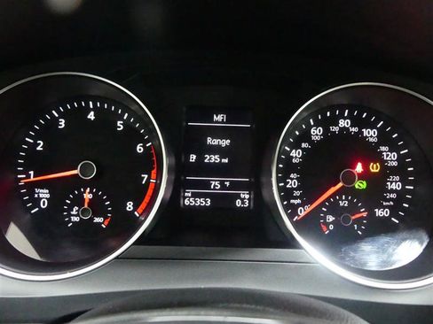 Used 2017 Volkswagen Jetta SE FWD image 32