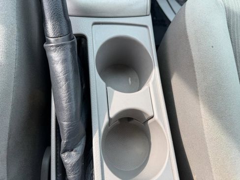 Used 2013 Toyota Corolla LE image 36