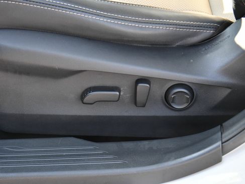 Used 2022 Subaru Outback Limited AWD/4WD image 17