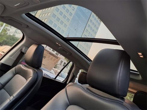 New 2025 Lincoln Aviator Premiere w/ Equipment Group 101A image 8