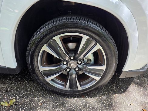 Used 2026 Lexus UX 300h FWD w/ Accessory Package (Z2) image 19