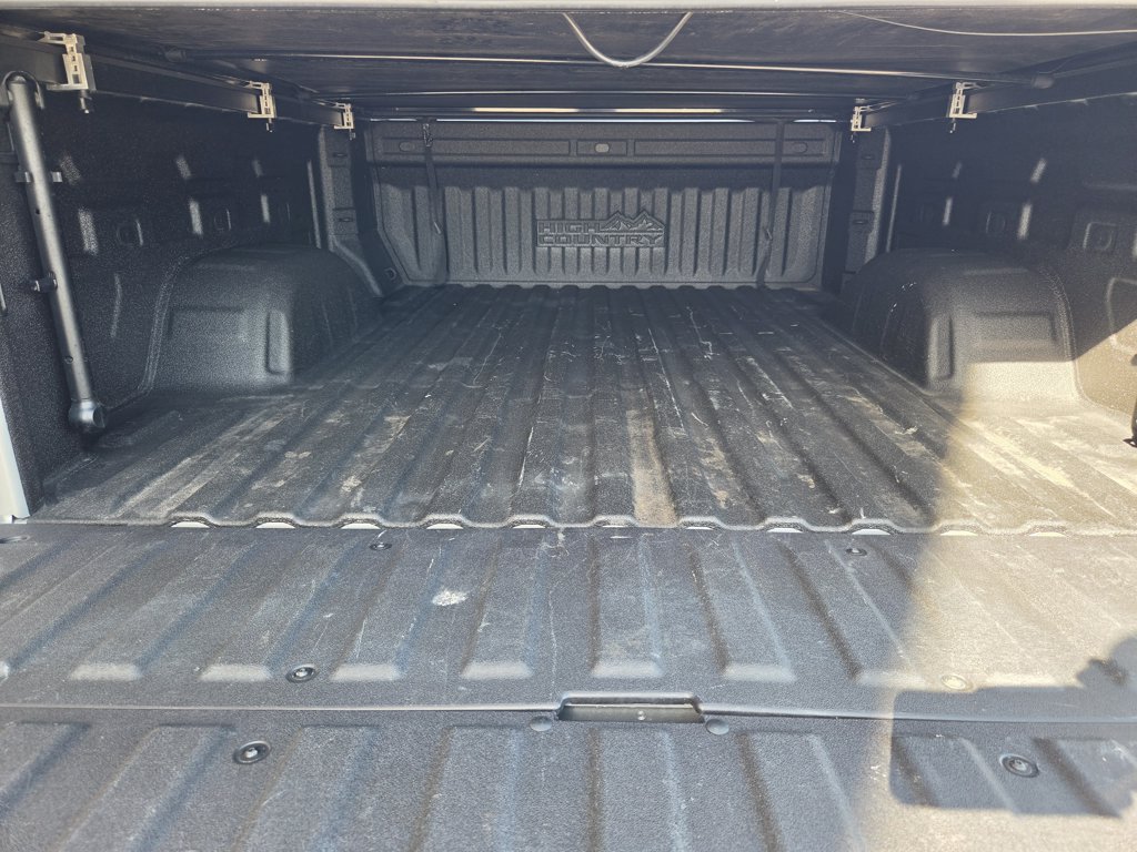 Used 2023 Chevrolet Silverado 1500 High Country w/ High Country Premium Package AWD/4WD image 27