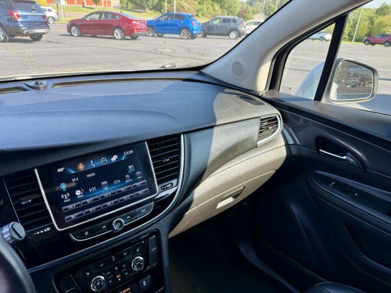 Used 2018 Buick Encore Essence AWD/4WD image 19