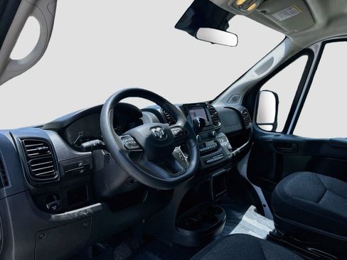 Used 2023 RAM ProMaster 2500 FWD image 9