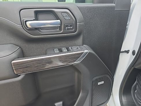 Used 2023 Chevrolet Silverado 2500 LTZ w/ LTZ Premium Package AWD/4WD image 8