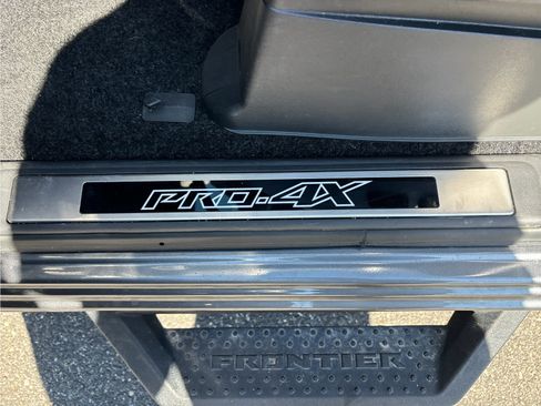 Used 2023 Nissan Frontier PRO-4X w/ Pro-4X Premium Package AWD/4WD image 8