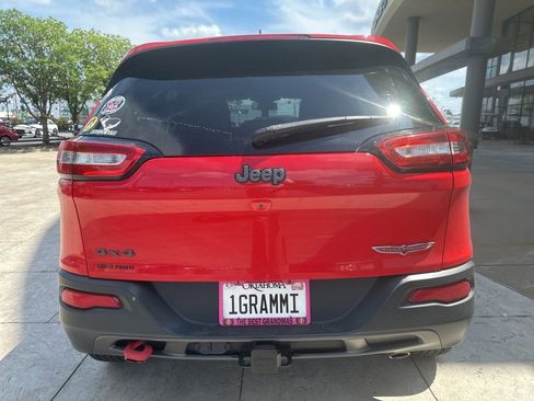 Used 2017 Jeep Cherokee Trailhawk AWD/4WD image 4