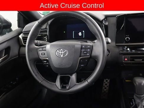 Used 2025 Toyota Camry SE image 16