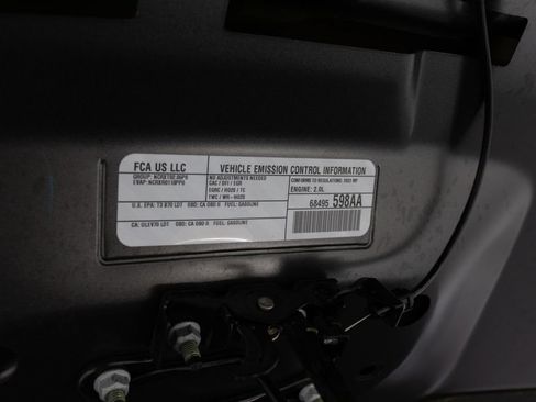 Used 2022 Jeep Cherokee Latitude Lux AWD/4WD image 34