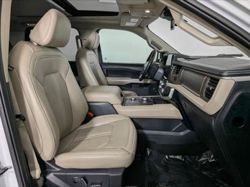 Used 2024 Ford Expedition Limited AWD/4WD image 24
