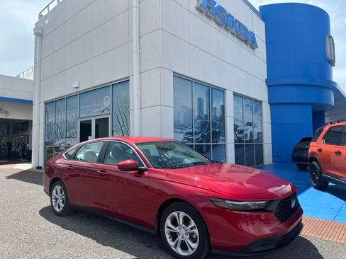 Used 2025 Honda Accord LX image 3
