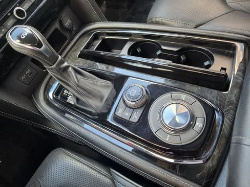 Used 2021 INFINITI QX80 Sensory w/ All-Season Package image 17