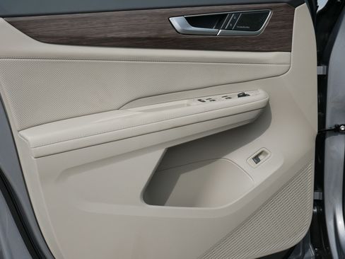 New 2025 Volkswagen Atlas SE image 4