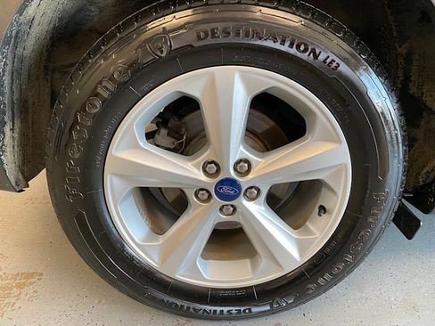 Used 2016 Ford Edge SE image 27