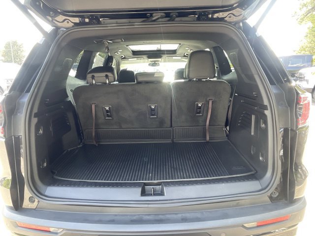 Certified 2024 GMC Acadia AT4 w/ Luxury Package AWD/4WD image 25