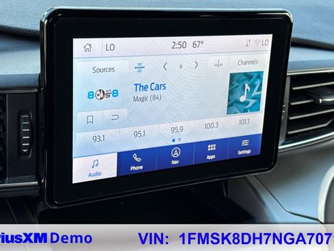 Used 2022 Ford Explorer XLT w/ Equipment Group 202A image 30