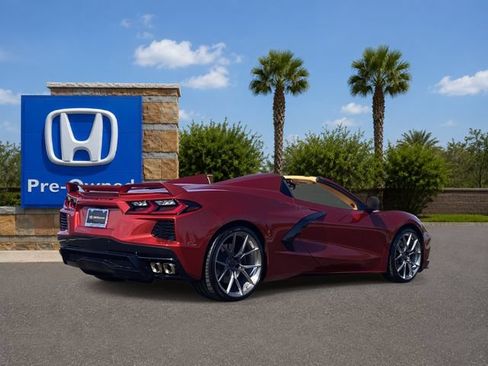 Used 2022 Chevrolet Corvette Stingray Premium Conv w/ Z51 Performance Package RWD image 5
