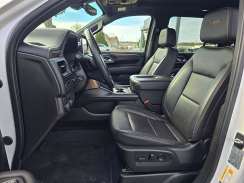 Used 2022 Chevrolet Tahoe High Country AWD/4WD image 15