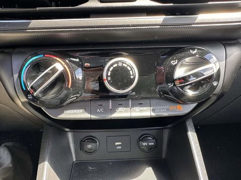Used 2023 Hyundai Kona SE AWD/4WD image 24