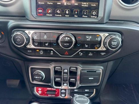 Used 2023 Jeep Gladiator Rubicon w/ LED Lighting Group AWD/4WD image 15