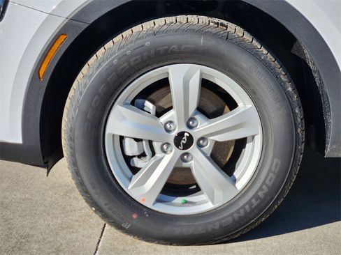 New 2026 Kia Sorento LX image 7