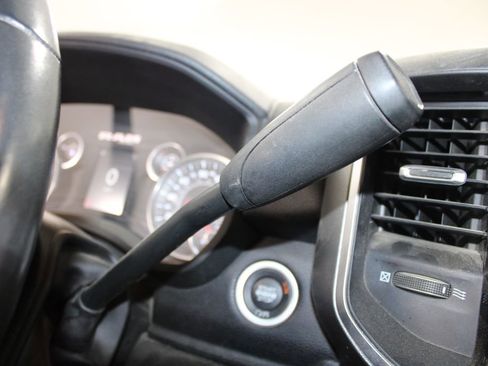 Used 2024 RAM 3500 Big Horn w/ Night Edition AWD/4WD image 27