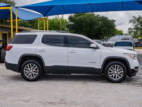 Used 2017 GMC Acadia SLT AWD/4WD image 4