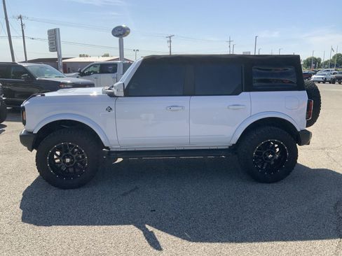Used 2023 Ford Bronco Outer Banks AWD/4WD image 9