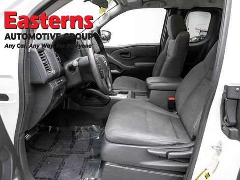 Used 2022 Nissan Frontier S RWD image 13