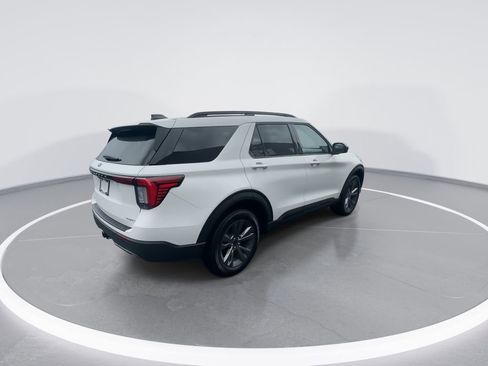 New 2026 Ford Explorer Active w/ Active Comfort Package AWD/4WD image 7