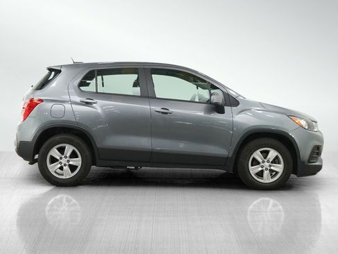 Used 2020 Chevrolet Trax LS FWD image 6