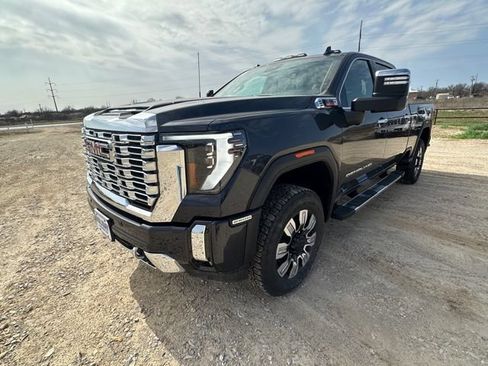 New 2026 GMC Sierra 2500 Denali w/ Denali Reserve Package AWD/4WD image 12
