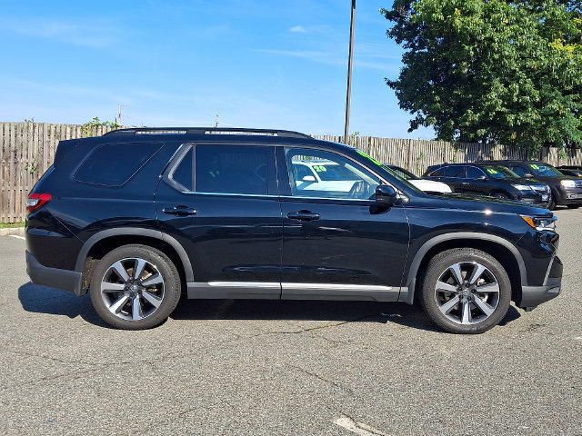 Used 2025 Honda Pilot Elite image 7