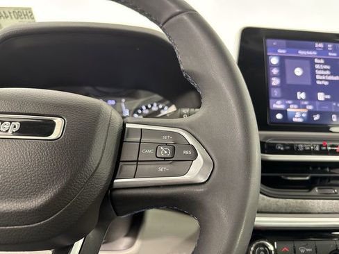 Used 2022 Jeep Compass Latitude image 13