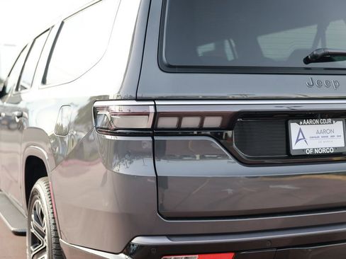 New 2026 Jeep Grand Wagoneer L 2WD w/ 8-Passenger Seating Package image 9