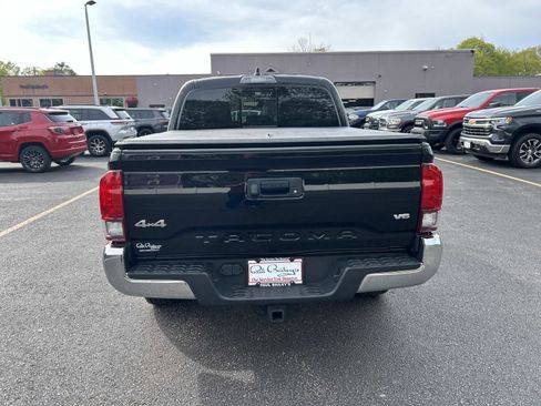 Used 2023 Toyota Tacoma SR5 AWD/4WD image 6
