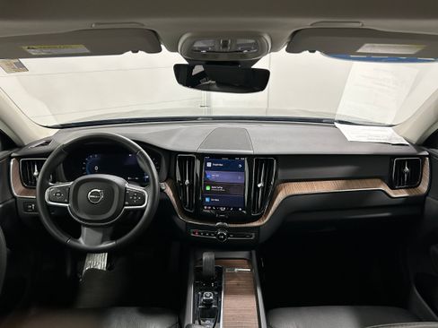 Used 2022 Volvo XC60 B5 Momentum AWD/4WD image 14