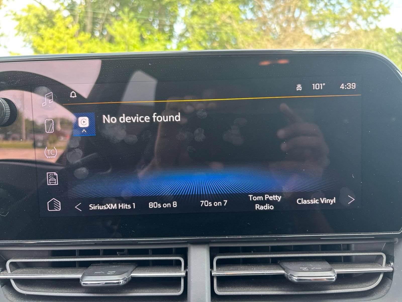 Used 2025 Chevrolet Trax LT FWD image 19
