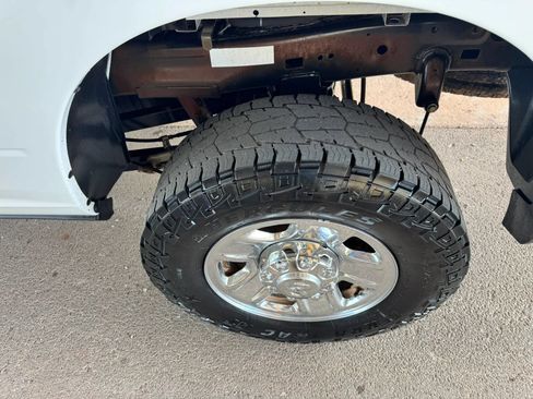 Used 2019 RAM 2500 Tradesman w/ Chrome Appearance Group AWD/4WD image 32
