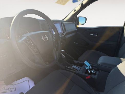 Used 2023 Nissan Frontier SV w/ Midnight Edition Package image 10