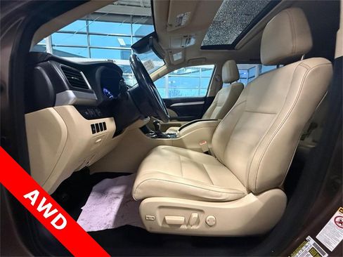 Used 2018 Toyota Highlander XLE w/ Protection Package #3 image 24
