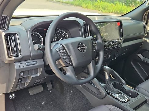 New 2026 Nissan Frontier SV w/ Tow Package AWD/4WD image 21