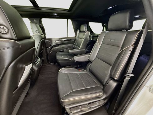 Used 2022 Cadillac Escalade Sport RWD image 27