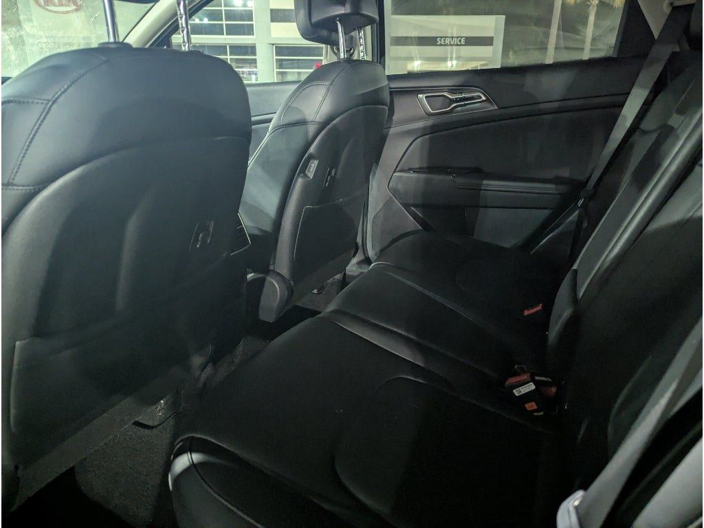 Used 2023 Kia Sportage EX FWD image 14