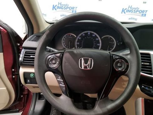 Used 2017 Honda Accord LX image 22