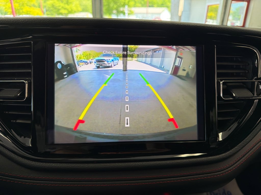 Certified 2025 Dodge Durango R/T w/ Blacktop Package AWD/4WD image 17